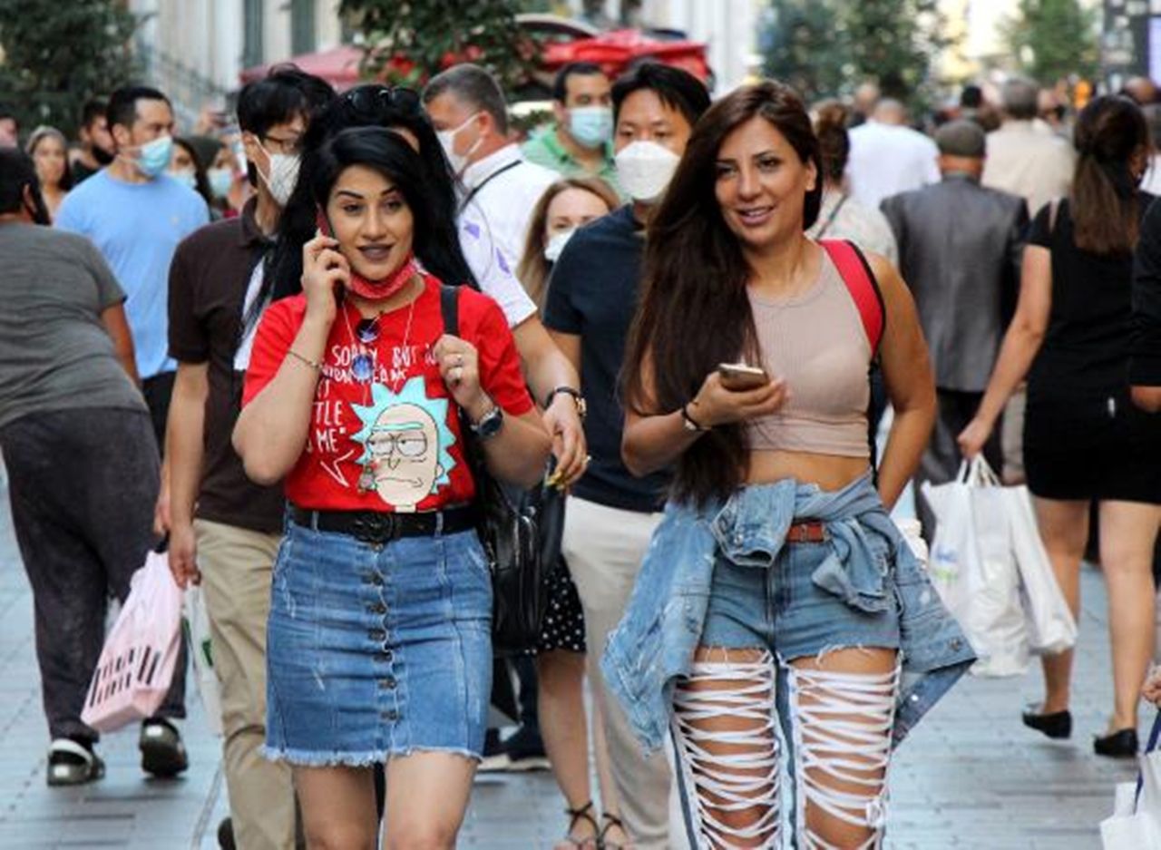 İstiklal Caddesi'nde adım atacak yer yok 2