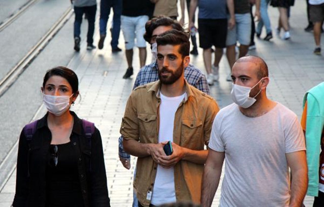 İstiklal Caddesi'nde adım atacak yer yok 1
