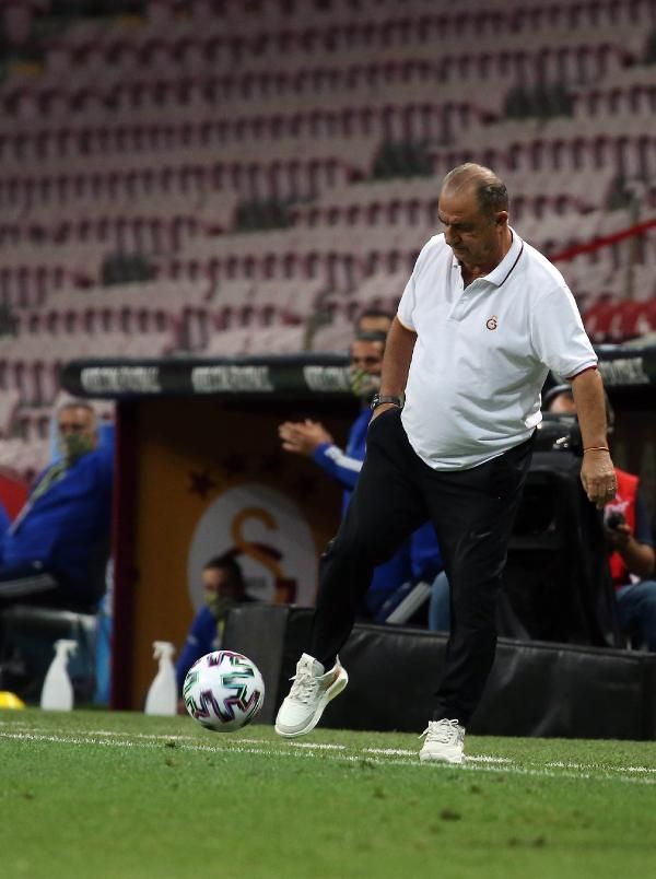 Fatih Terim'den iki isme sitem 1