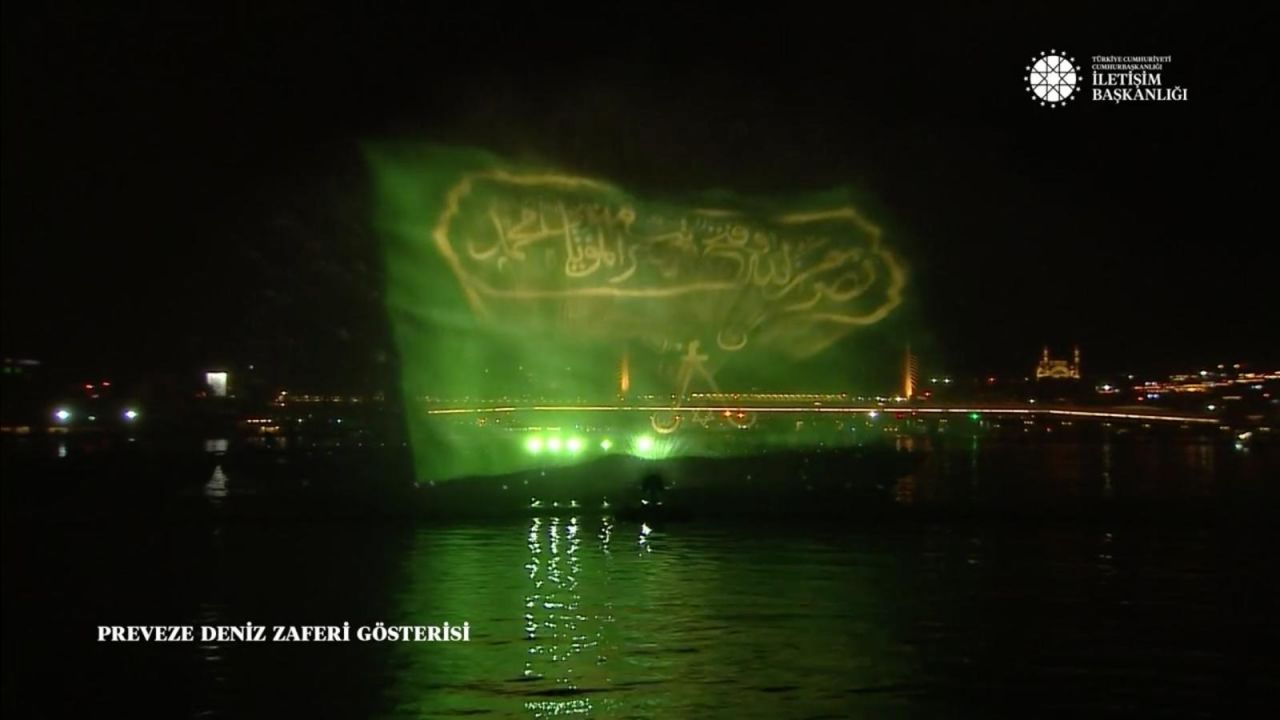 Haliç'te Preveze Deniz Zaferi temalı hologram gösterisi 10