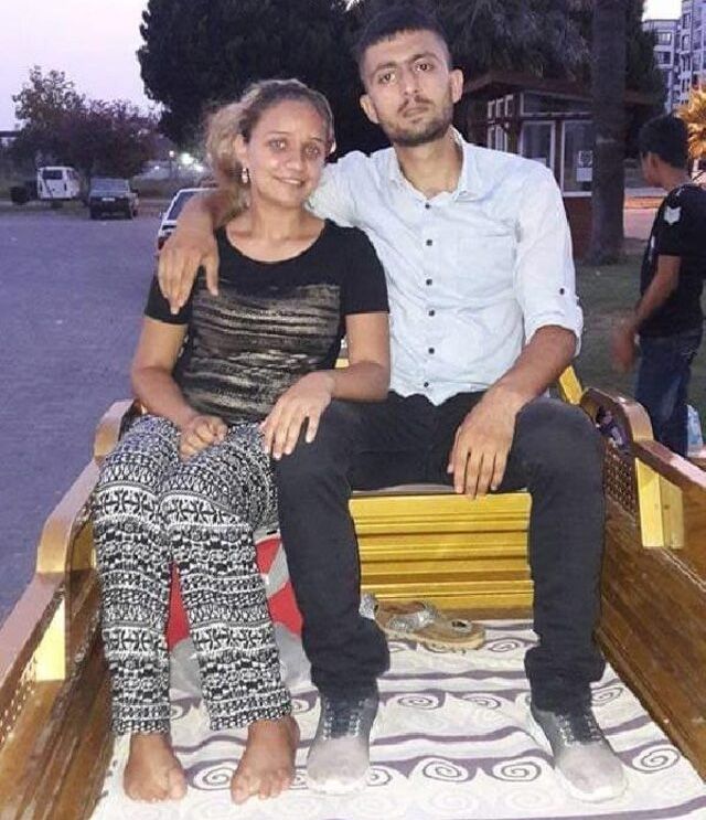 Eşini kalbinden bıçaklayarak öldürdü! 2