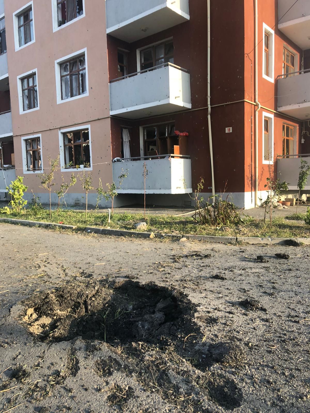 Son dakika! Ermenistan'ın vurduğu Terter hayalet şehre döndü! 1
