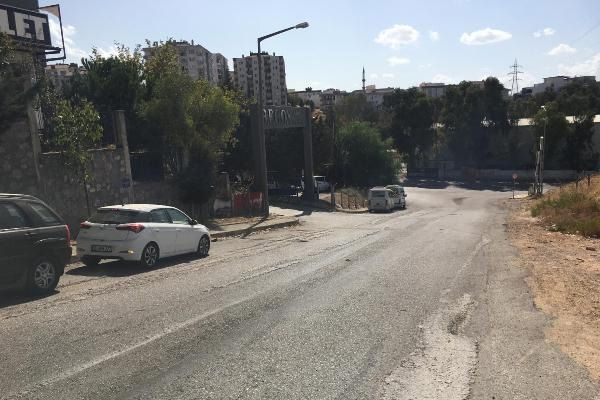 Sokak ortasında taciz edildi... Karşı koyunca tekme tokat dövüldü! 5