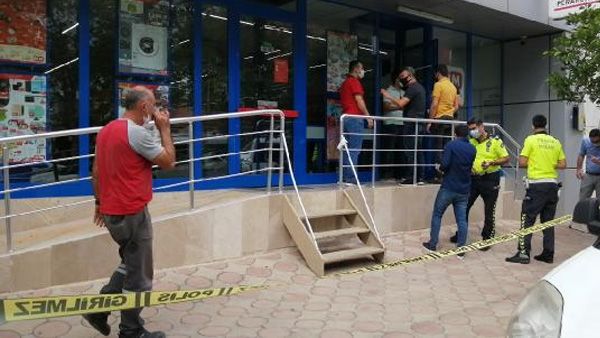 Eski öğretmen, arkadaşlık teklifini kabul etmeyen kadını öldürüp, intihara kalkıştı! 5
