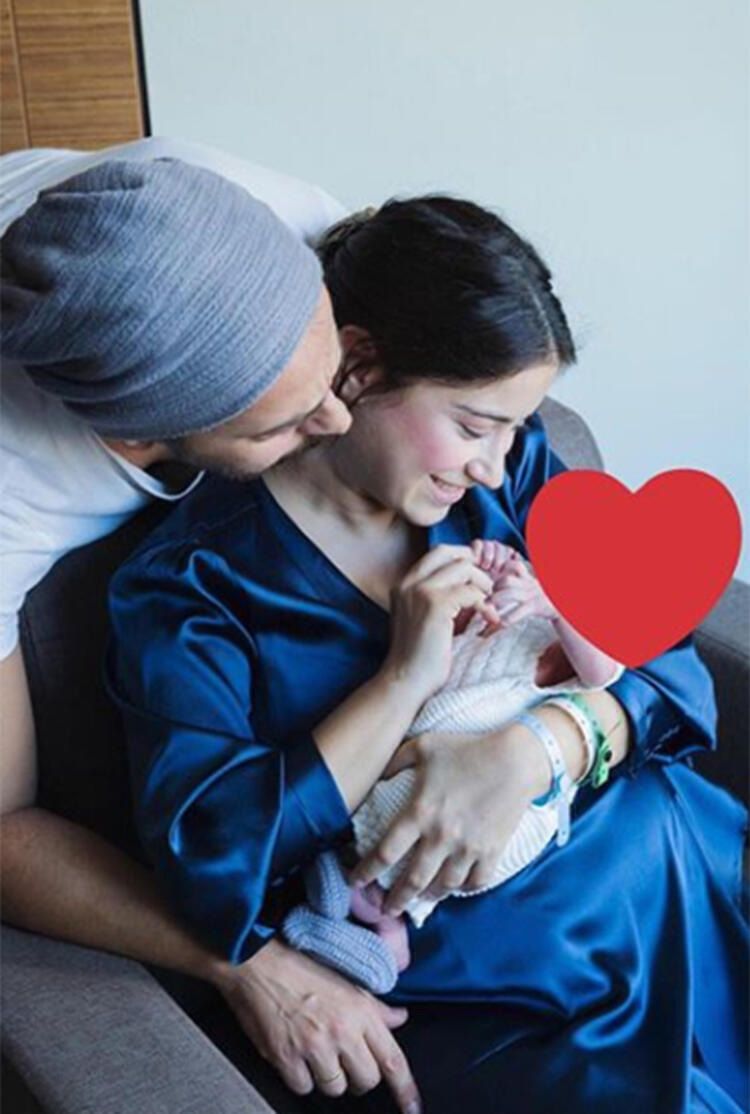 Oyuncu Hazal Kaya’dan eşi Ali Atay’a esprili iltifat! 3