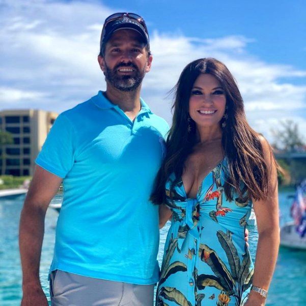 Kimberly Guilfoyle, ilişkiye girdiği erkeklerin cinsel organını göstererek stajyerini taciz etti! 12