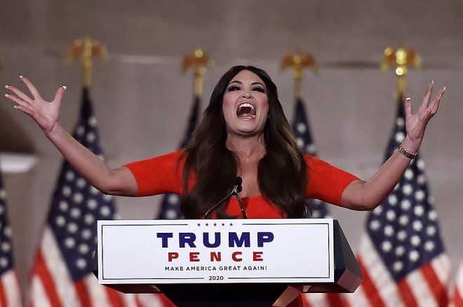 Kimberly Guilfoyle, ilişkiye girdiği erkeklerin cinsel organını göstererek stajyerini taciz etti! 7