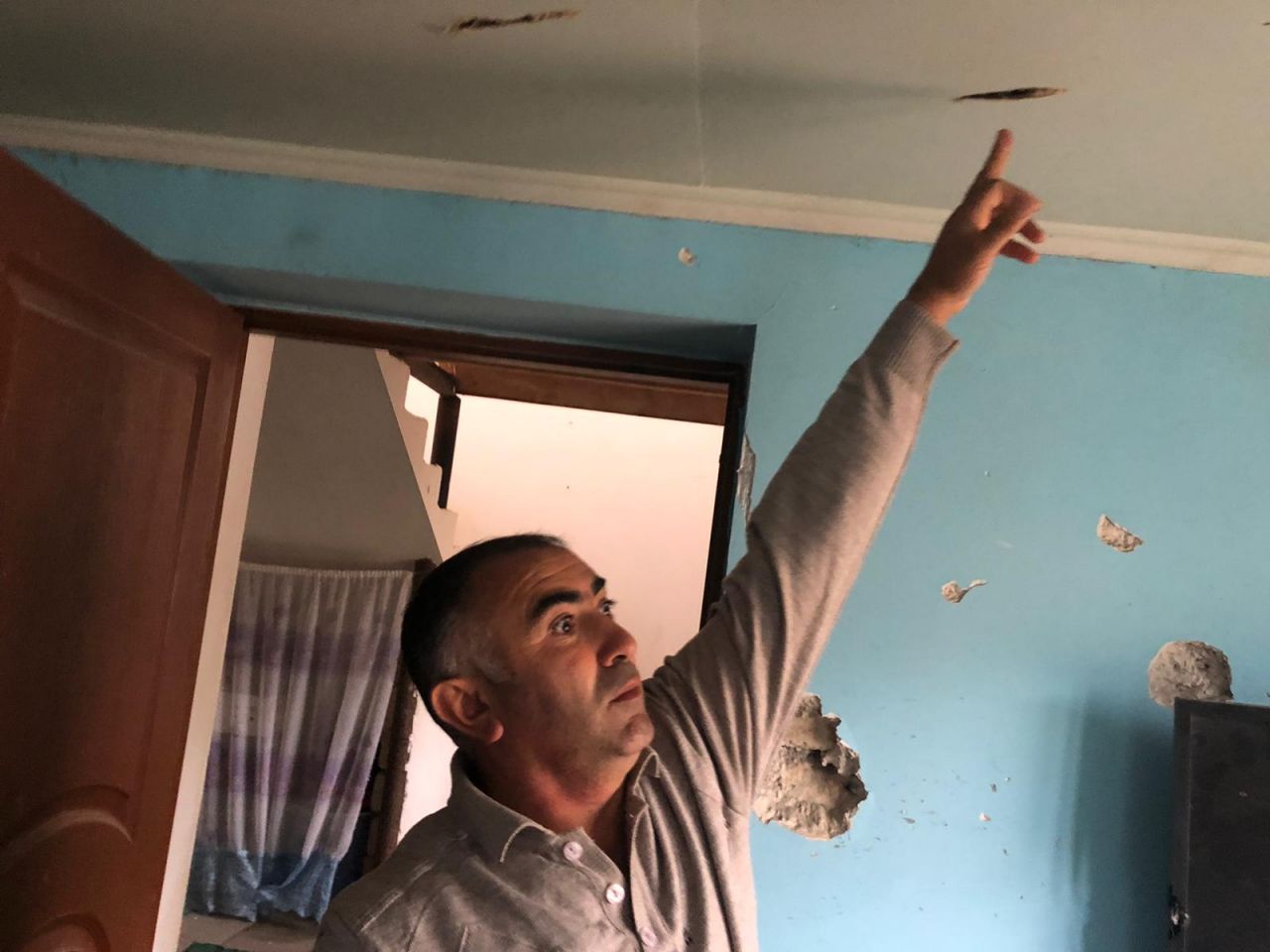Halkı yeraltı sığınaklarında yaşıyor 11