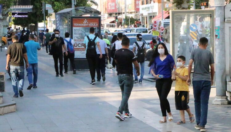 65 yaş üstüne AVM sınırlaması! 4