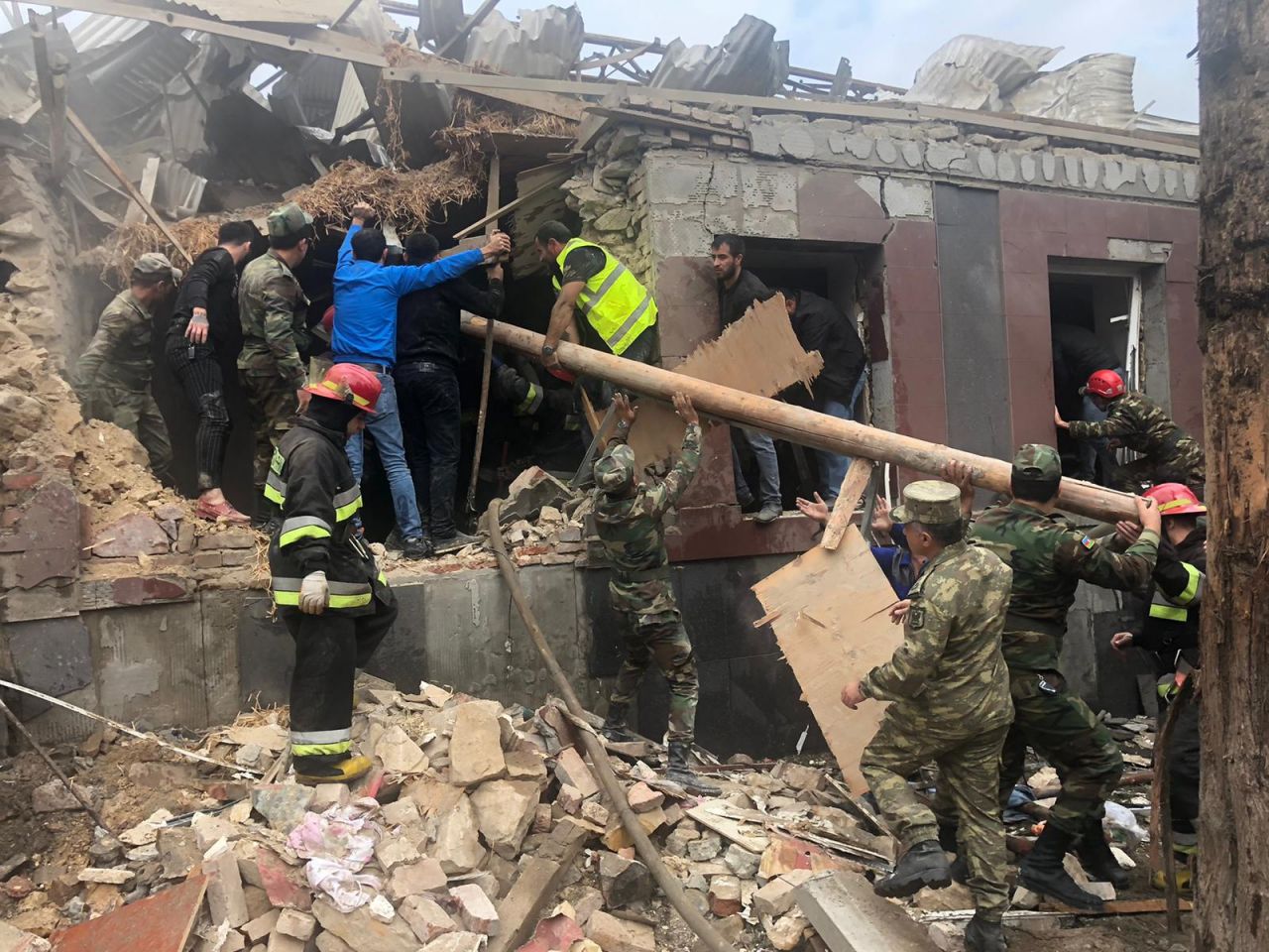 SuperHaber Gence saldırısının merkezinde! 16