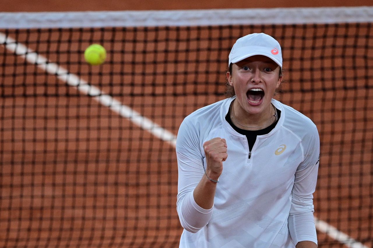 Iga Swiatek, Simona Halep'i korttan sildi 2