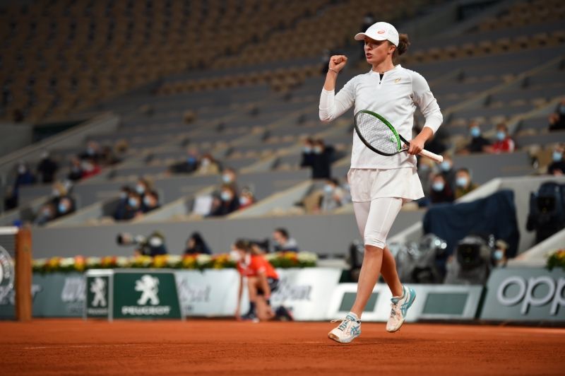 Iga Swiatek, Simona Halep'i korttan sildi 5