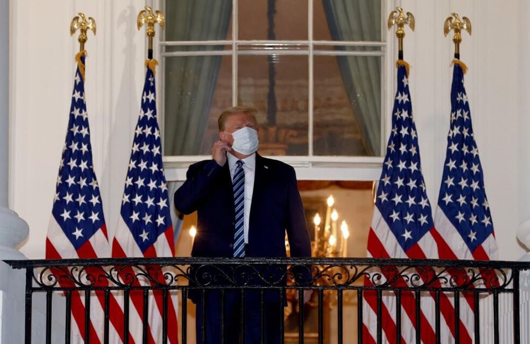 Taburcu olan Trump Beyaz Saray'a döndü! Nefes almakta zorlandı maskeyi çıkardı 3