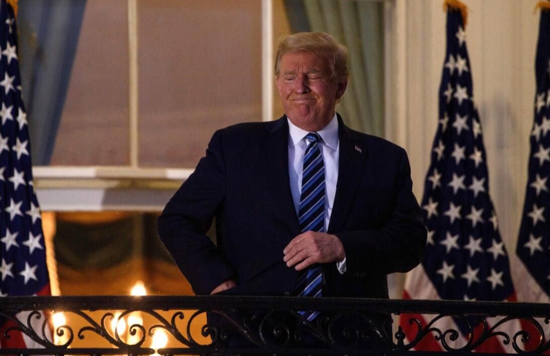 Taburcu olan Trump Beyaz Saray'a döndü! Nefes almakta zorlandı maskeyi çıkardı 4