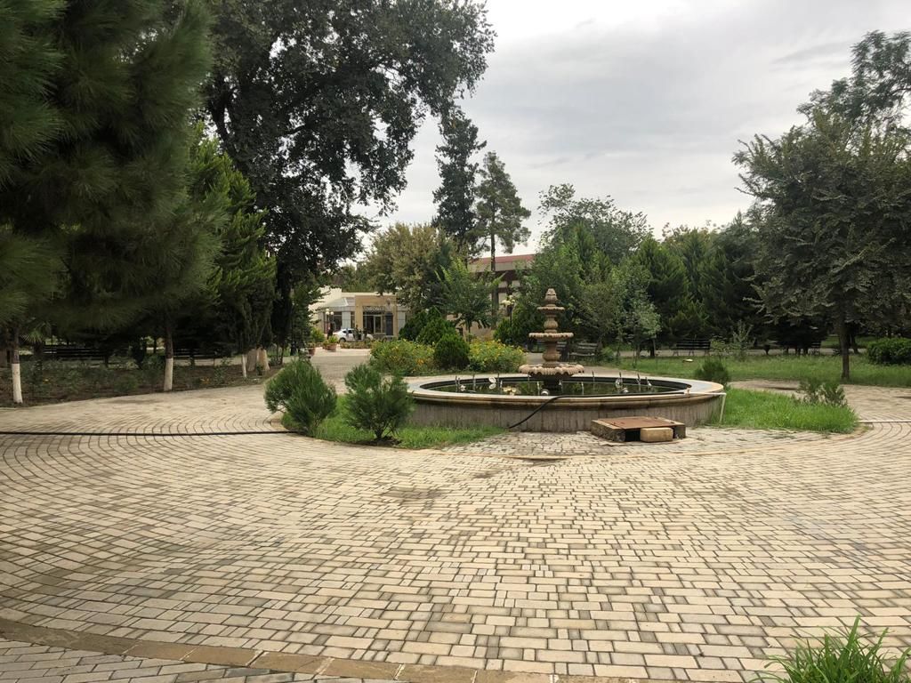 Ermenistan sivillerin olduğu parkları vuruyor 7
