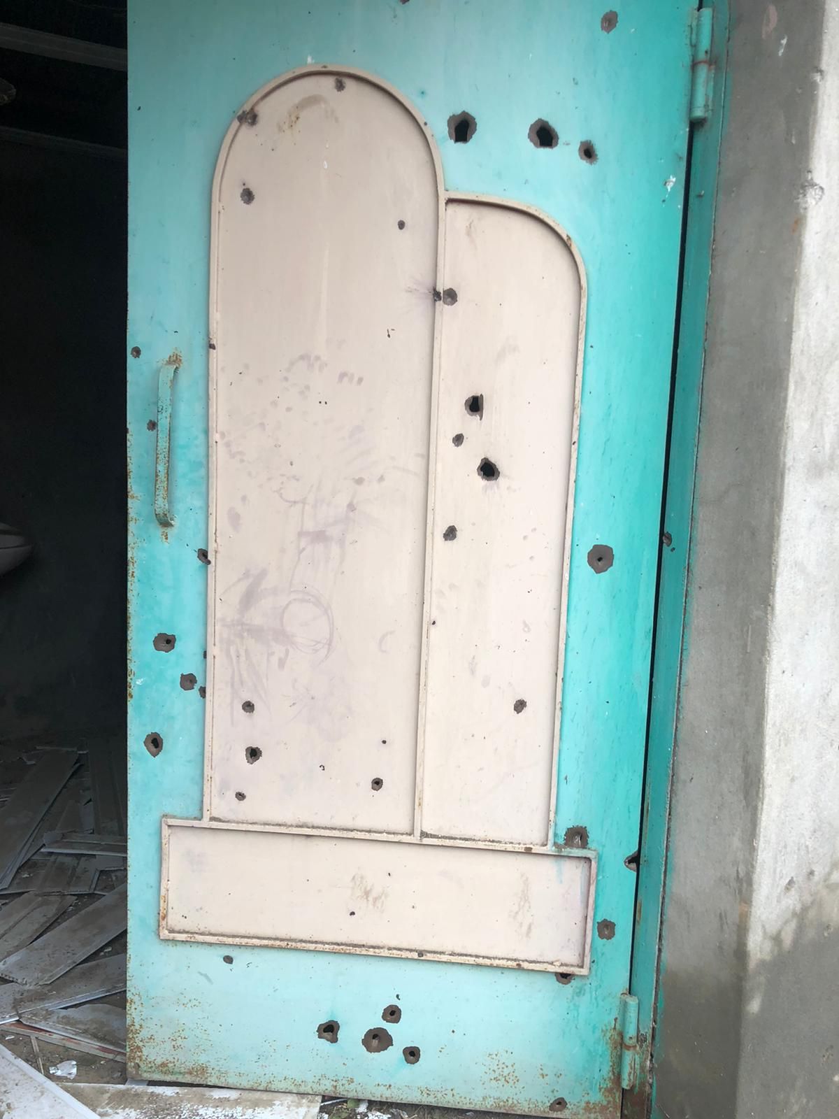 Ermenistan sivillerin olduğu parkları vuruyor 5