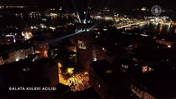Galata Kulesi muhteşem bir şovla yeniden açıldı 23