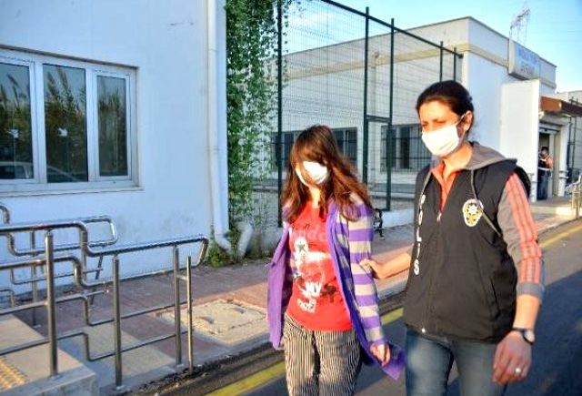 Swinger operasyonunda yakalanan çiftler, çocuklarını başka odaya kilitleyerek fuhuş yapmış! 2