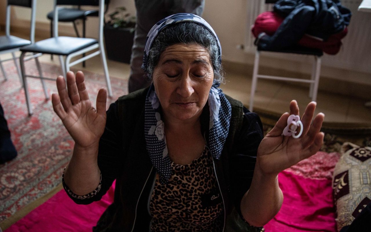 Azerbaycanlılar okullara sığınıyor 4