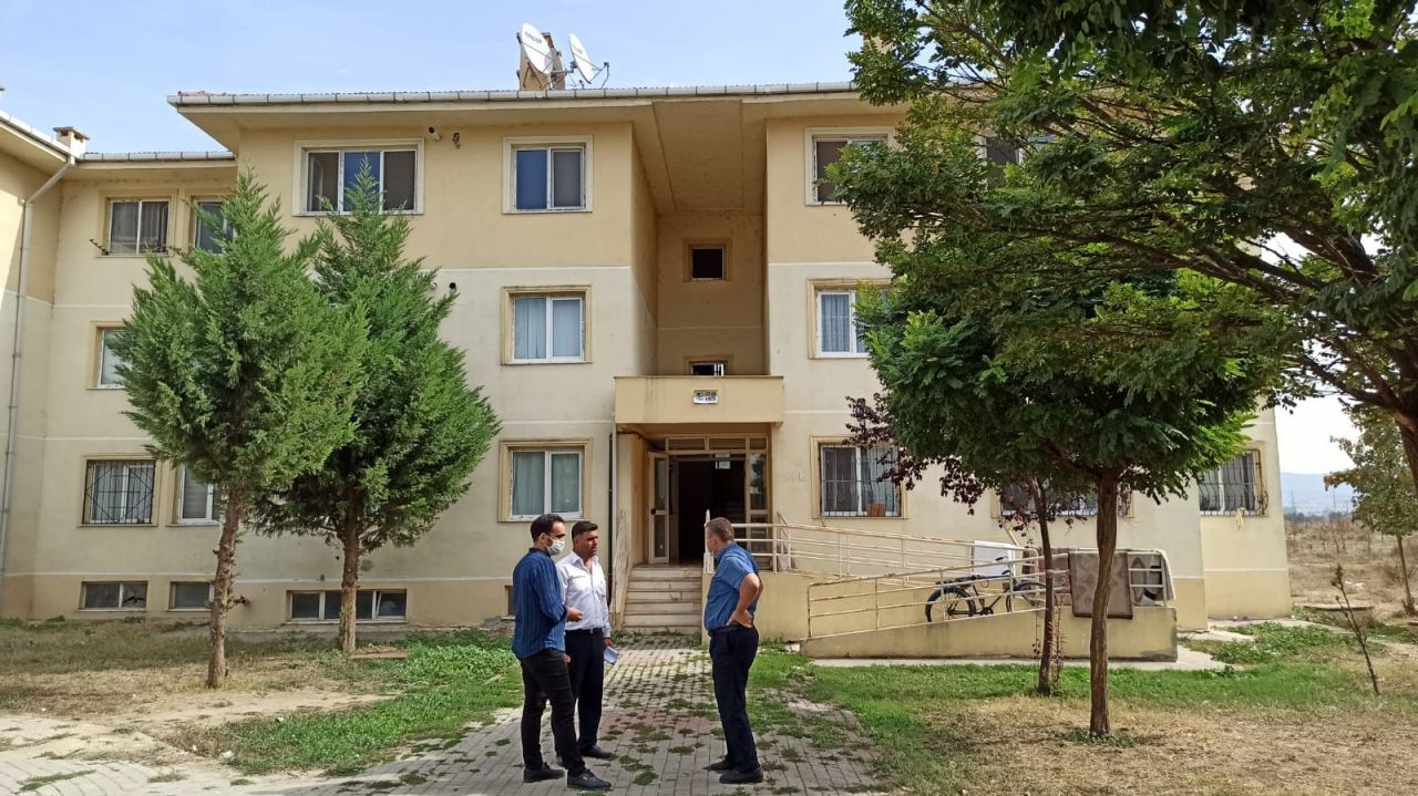 Çocuğunu zincire bağlayan aileden 'pes' dedirten savunma 12