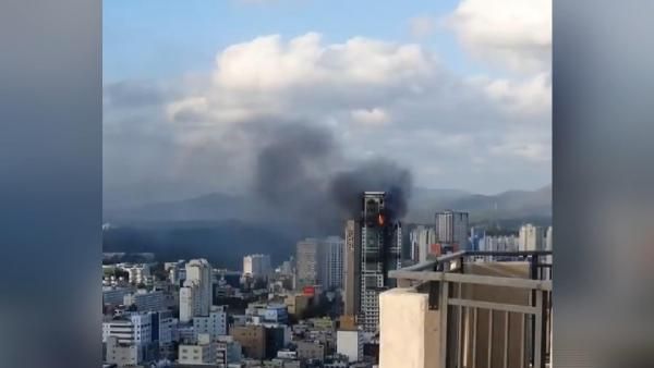 Güney Kore'de 33 katlı gökdelendeki yangında can kaybı yok! 1