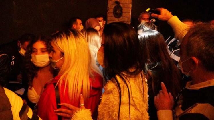 Polis 'korona parti'sini bastı! Ceza yağdı... 7