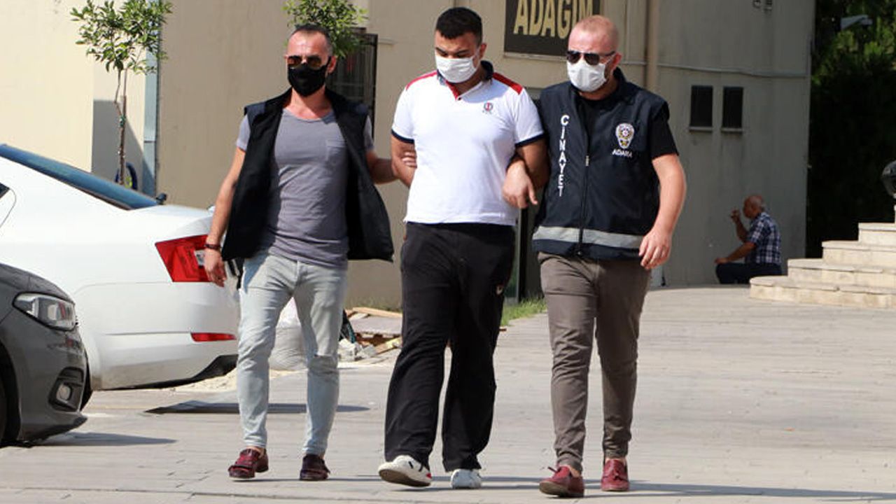 Arkadaşı canlı yayında küfür etti! Uyurken öldürdü... 1
