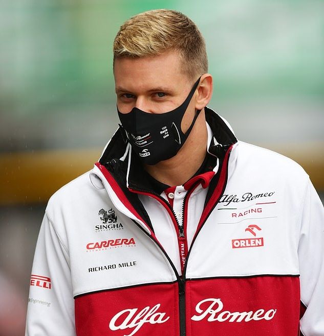 Schumacher'i üzen gelişme! 4