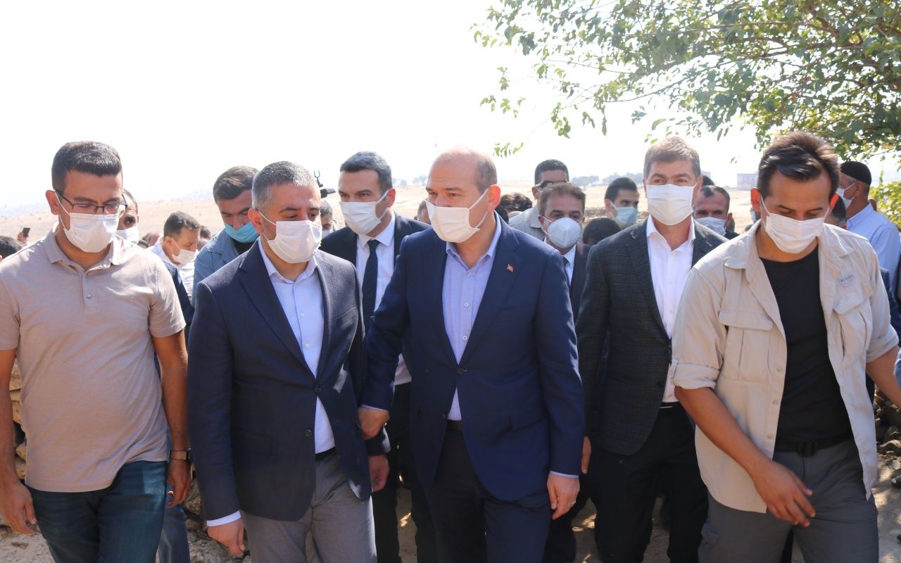 Bakan Soylu'dan Sakarya'da saldırıya uğrayan işçilere ziyaret 1