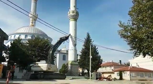 Minarenin yıkılışını böyle izlediler 1