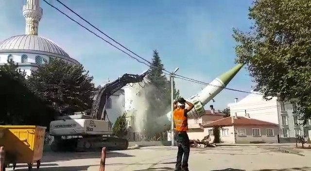Minarenin yıkılışını böyle izlediler 4