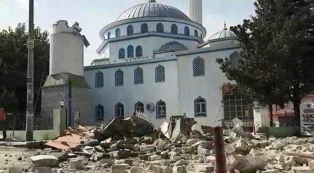 Minarenin yıkılışını böyle izlediler 5