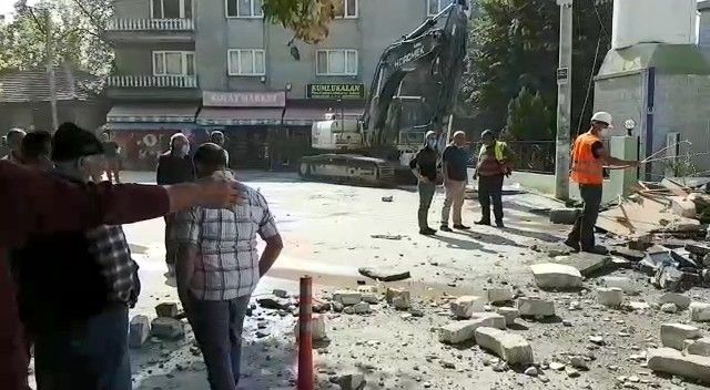 Minarenin yıkılışını böyle izlediler 7