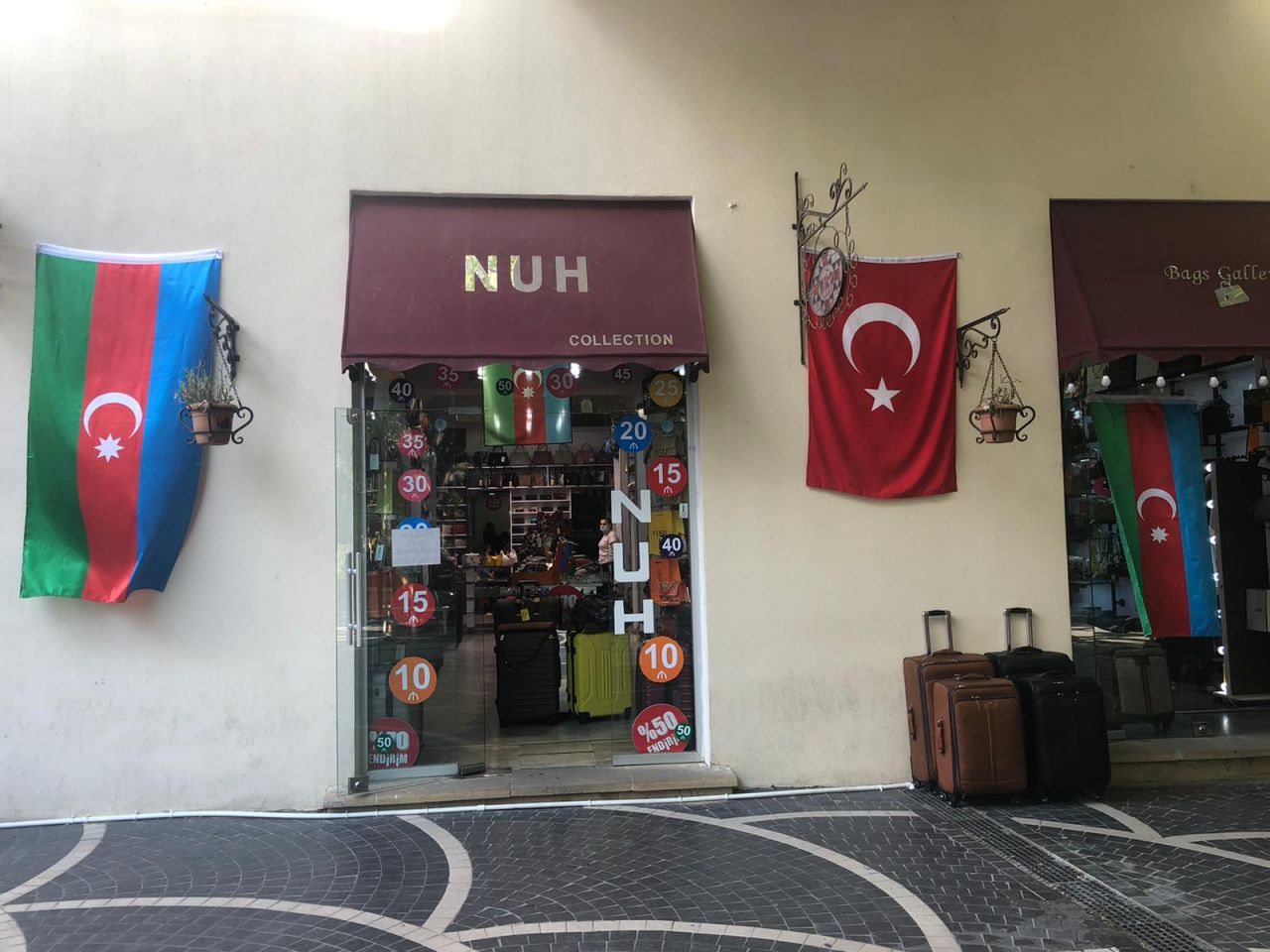 Azerbaycan halkı Türk bayrağı istiyor! 7