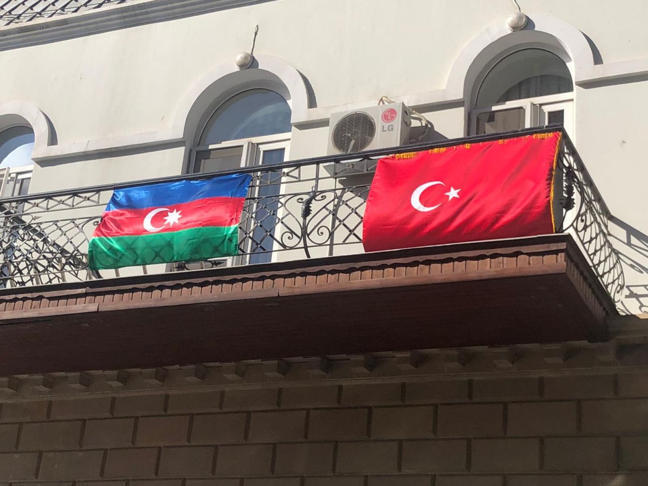 Azerbaycan halkı Türk bayrağı istiyor! 4