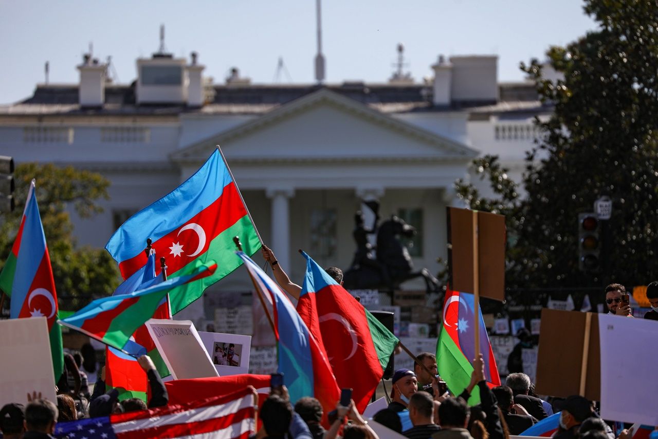 Beyaz Saray önünde Azerbaycan'a destek gösterisi 1