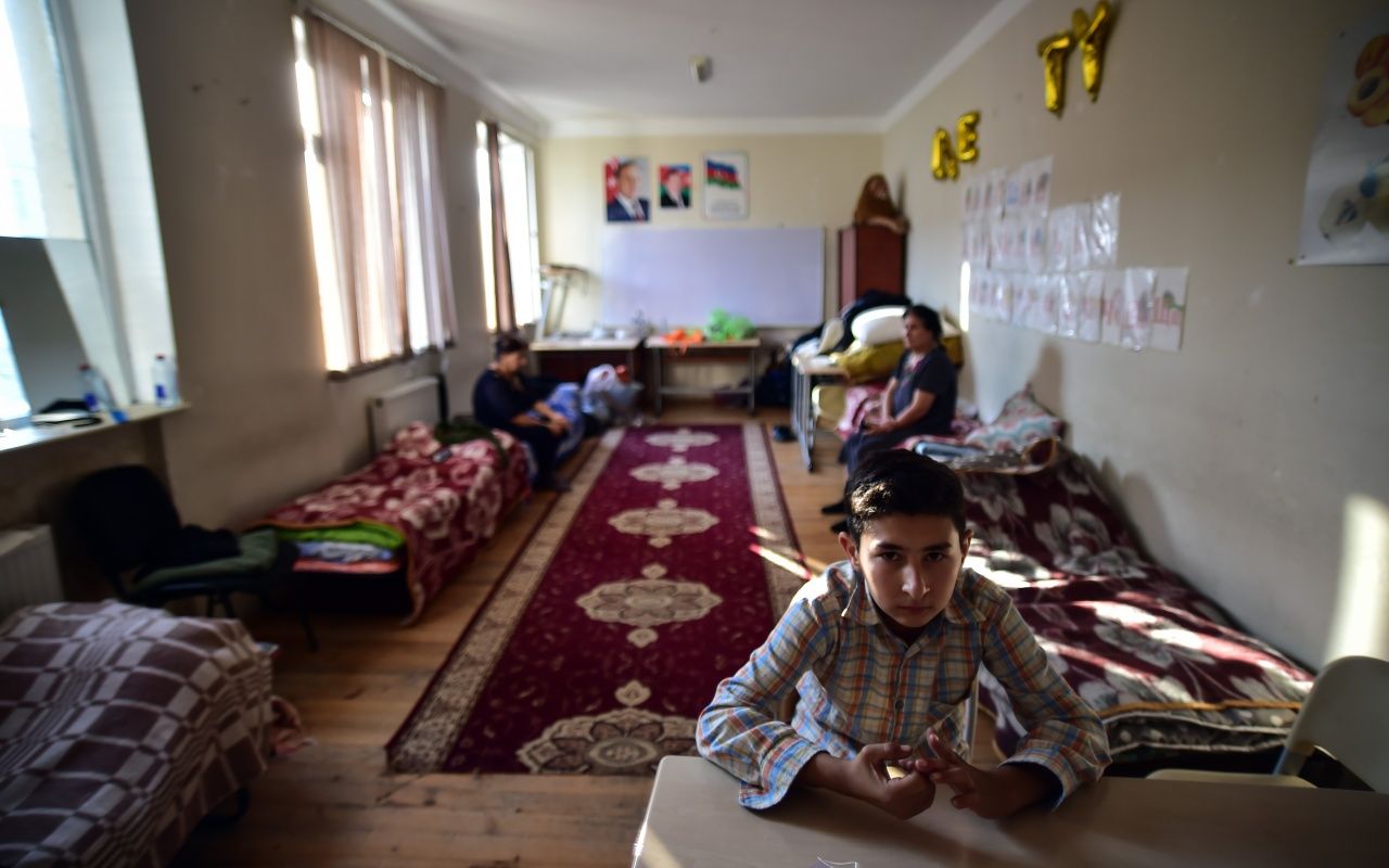 Genci yaşlısı herkes okullarda yaşıyor 10