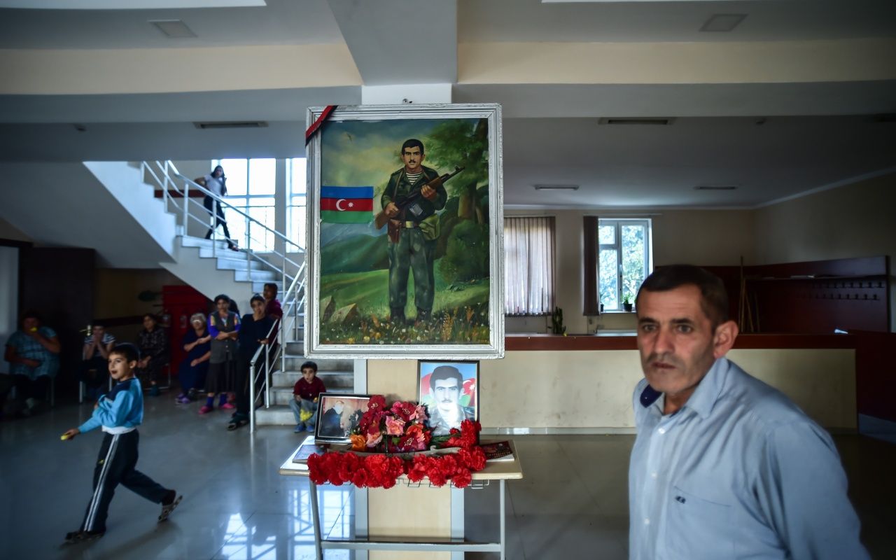 Genci yaşlısı herkes okullarda yaşıyor 4