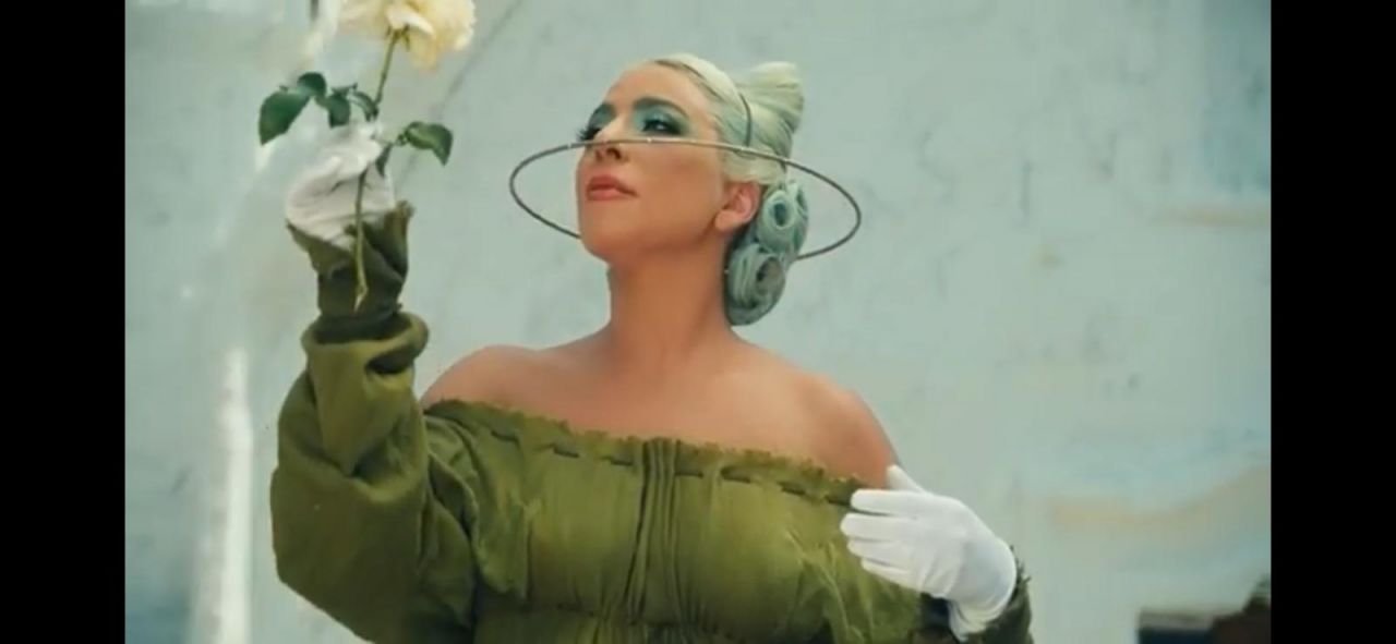 Gaga Ermenistan'ı savaşa kliple hazırladı! 15