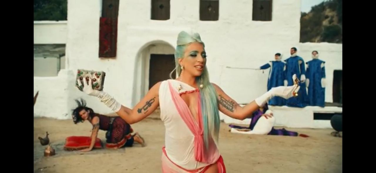 Gaga Ermenistan'ı savaşa kliple hazırladı! 1