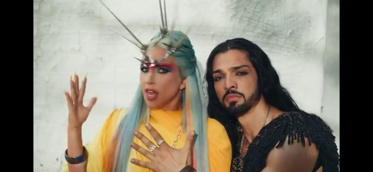Gaga Ermenistan'ı savaşa kliple hazırladı! 16