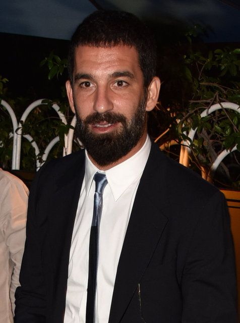 Arda Turan özel yapım oyuncağıyla Etiler'de 1
