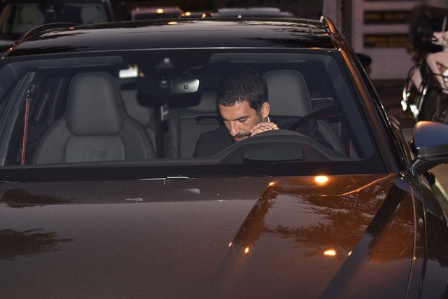 Arda Turan özel yapım oyuncağıyla Etiler'de 3