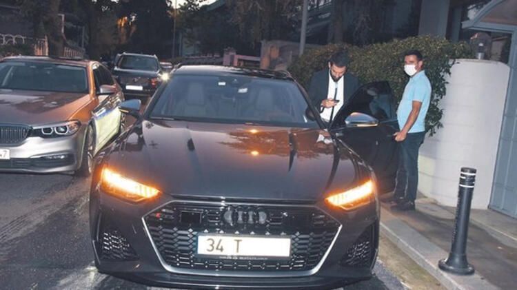 Arda Turan özel yapım oyuncağıyla Etiler'de 5