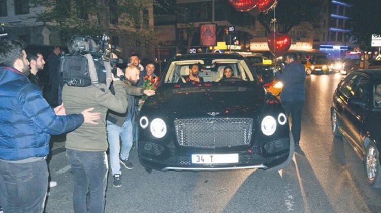 Arda Turan özel yapım oyuncağıyla Etiler'de 6