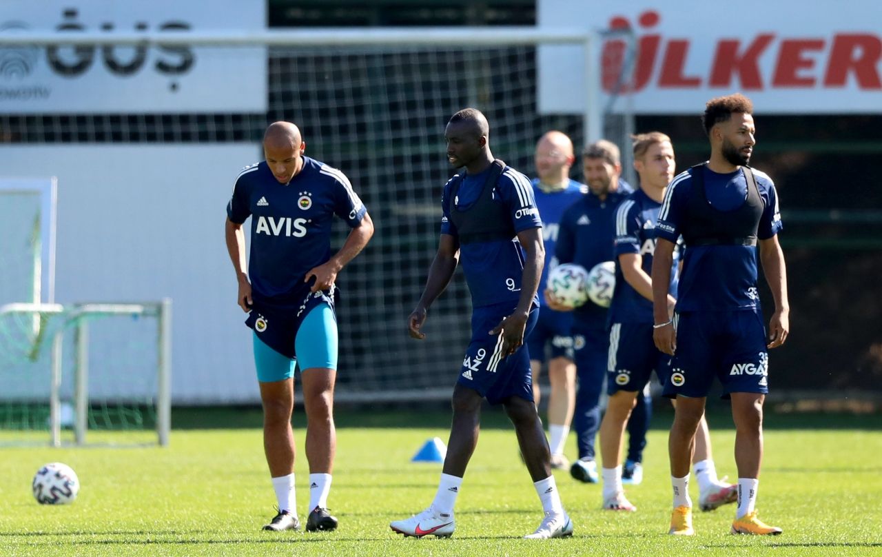 Volkan Demirel'den Samandıra'da futbolculara yakın markaj 4