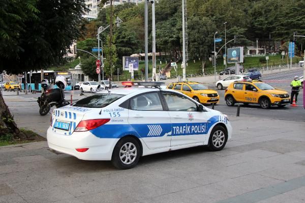 İstanbul'da toplu taşımada sosyal mesafe ihlali! 13