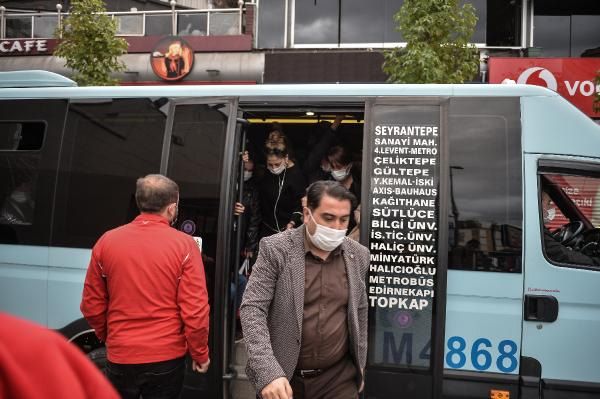 İstanbul'da toplu taşımada sosyal mesafe ihlali! 3