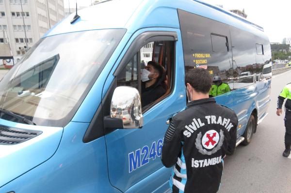 İstanbul'da toplu taşımada sosyal mesafe ihlali! 8