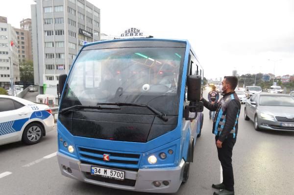 İstanbul'da toplu taşımada sosyal mesafe ihlali! 9